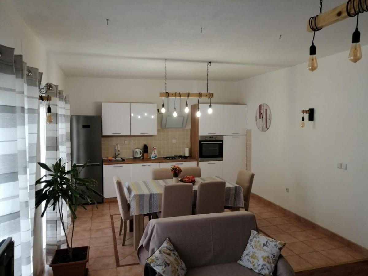Deny Apartment Zaboric Bagian luar foto