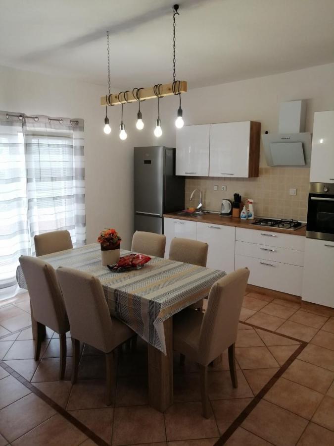 Deny Apartment Zaboric Bagian luar foto