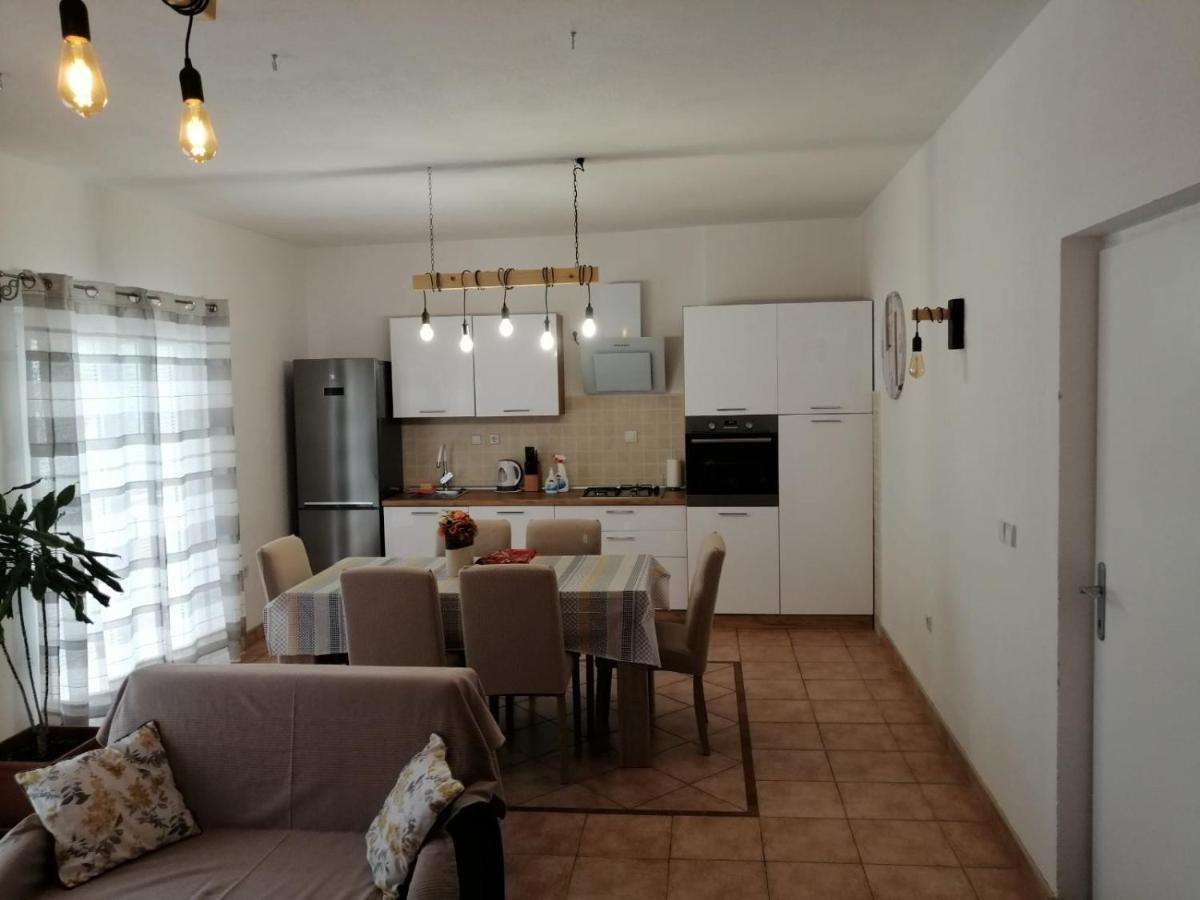 Deny Apartment Zaboric Bagian luar foto