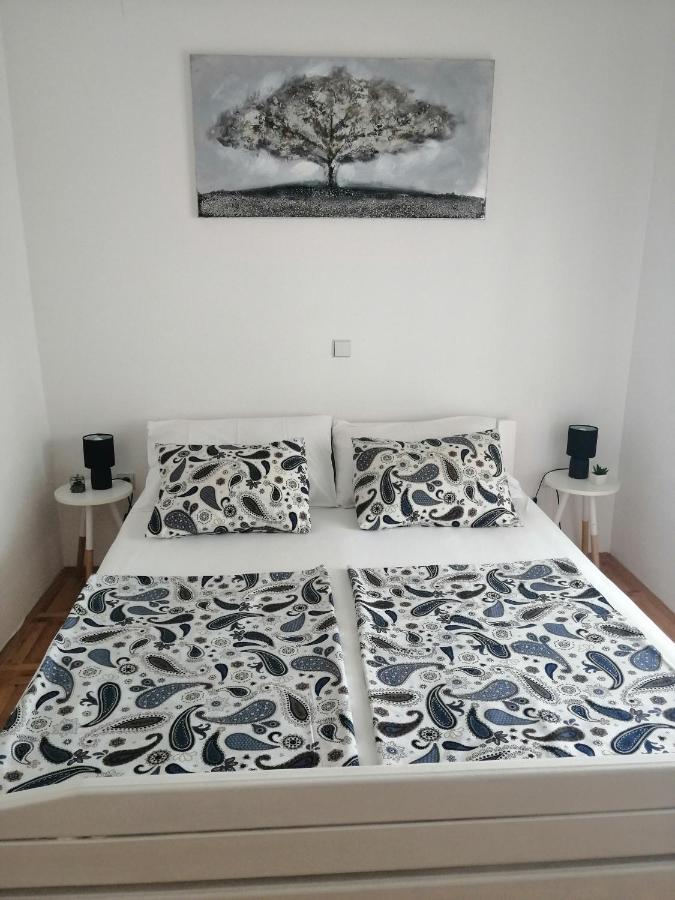 Deny Apartment Zaboric Bagian luar foto